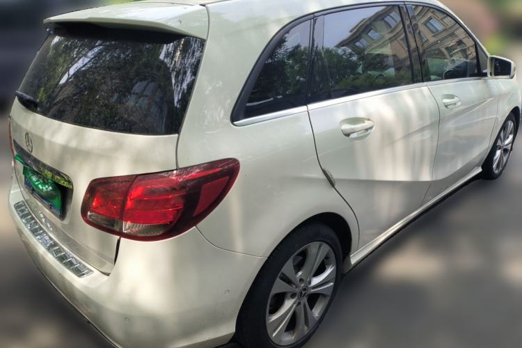 Used Mercedes-Benz B-Class 2017 B 200 Sport Edition Rear Right 45 Deg