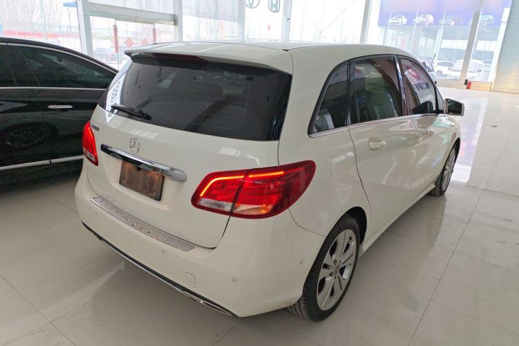 Used Mercedes-Benz B-Class 2017 B 200 Sport Edition Rear Right 45 Deg