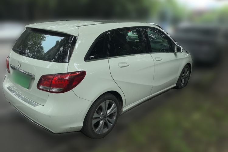 Used Mercedes-Benz B-Class 2017 B 200 Sport Edition Rear Right 45 Deg