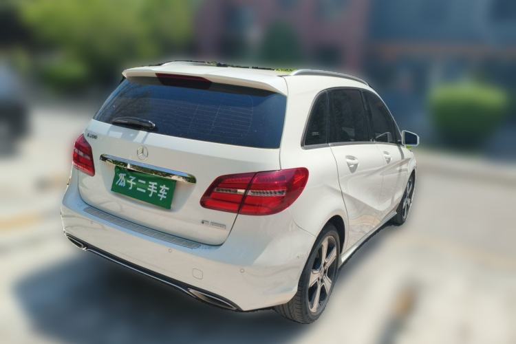 Used Mercedes-Benz B-Class 2017 B 200 Fashion Model Rear Right 45 Deg