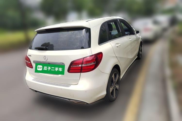Used Mercedes-Benz B-Class 2017 B 200 Fashion Model Rear Right 45 Deg
