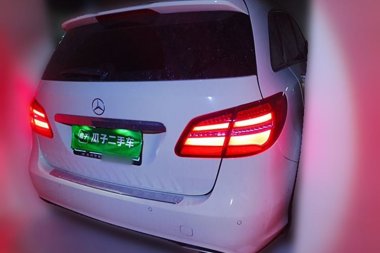Used Mercedes-Benz B-Class 2017 B 200 Luxury Model Rear Right 45 Deg