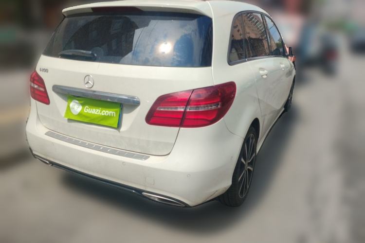 Used Mercedes-Benz B-Class 2017 B 200 Fashion Model Rear Right 45 Deg