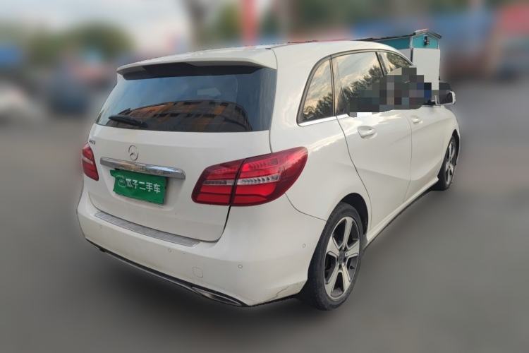 Used Mercedes-Benz B-Class 2017 B 200 Fashion Model Rear Right 45 Deg