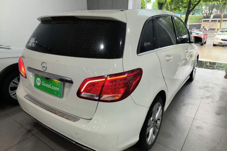 Used Mercedes-Benz B-Class 2017 B 200 Sport Edition Rear Right 45 Deg