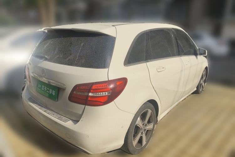 Used Mercedes-Benz B-Class 2017 B 200 Fashion Model Rear Right 45 Deg