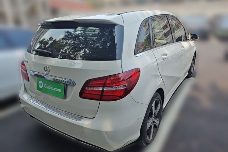 Used Mercedes-Benz B-Class 2017 B 200 Fashion Model Rear Right 45 Deg