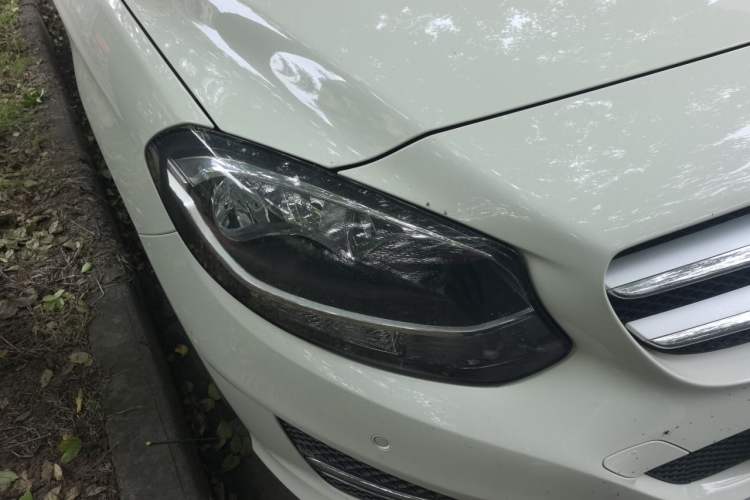 Used Mercedes-Benz B-Class 2017 B 200 Sport Edition Right Front Headlight