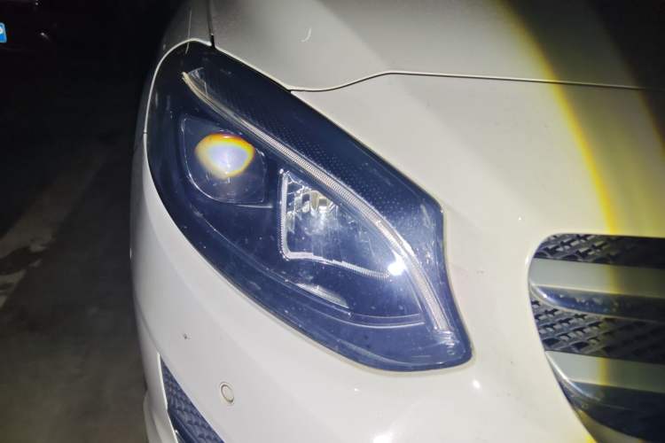 Used Mercedes-Benz B-Class 2017 B 200 Fashion Model Right Front Headlight