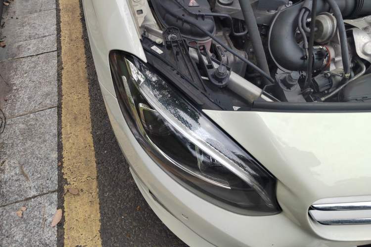 Used Mercedes-Benz B-Class 2017 B 200 Fashion Model Right Front Headlight