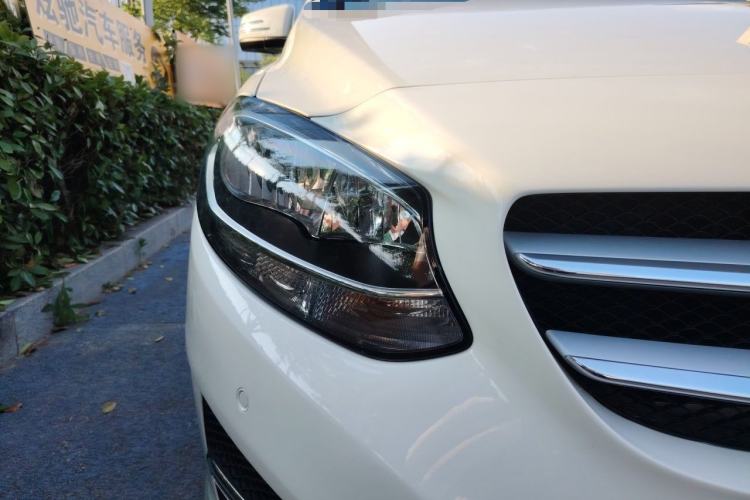 Used Mercedes-Benz B-Class 2017 B 200 Sport Edition Right Front Headlight