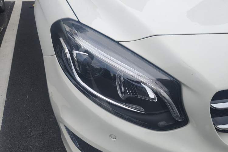 Used Mercedes-Benz B-Class 2017 B 200 Polar Limited Edition Right Front Headlight