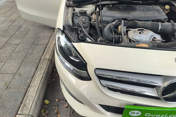 Used Mercedes-Benz B-Class 2017 B 200 Sport Edition Right Front Headlight