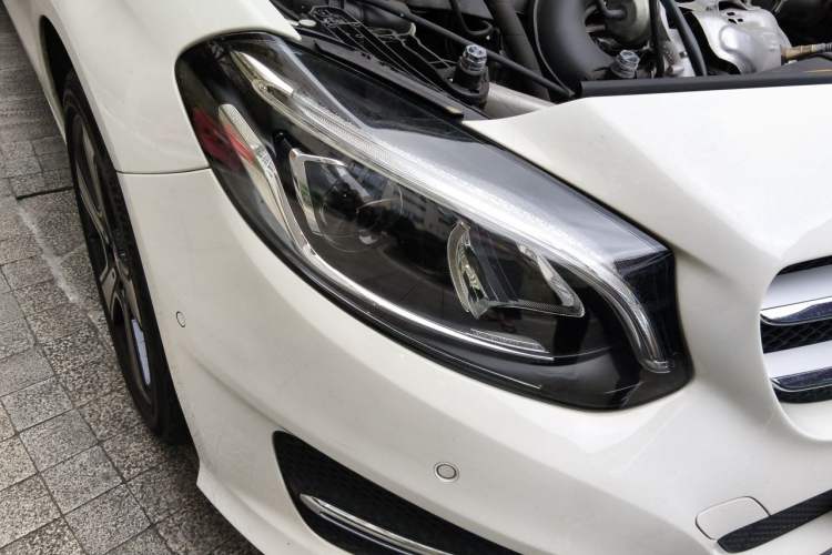 Used Mercedes-Benz B-Class 2017 B 200 Fashion Model Right Front Headlight
