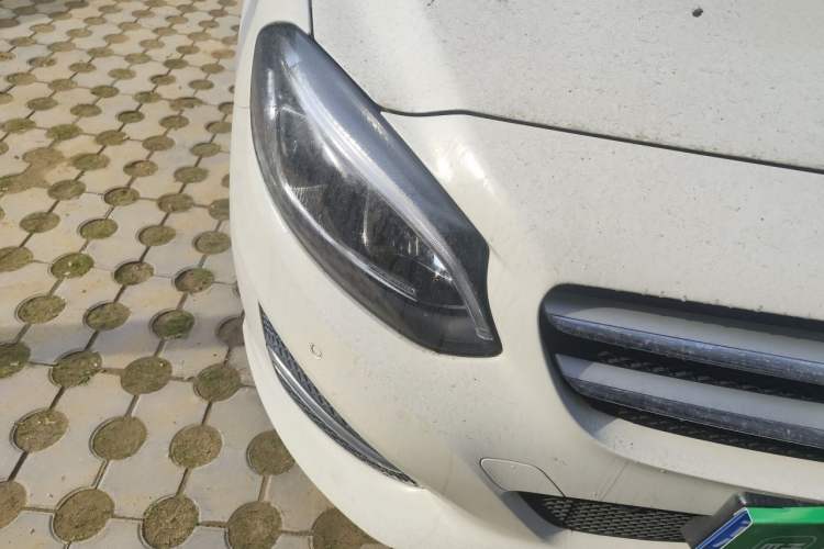 Used Mercedes-Benz B-Class 2017 B 200 Fashion Model Right Front Headlight