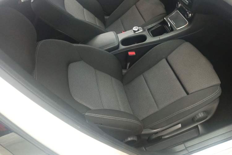 Used Mercedes-Benz B-Class 2017 B 180 Right Front Seat