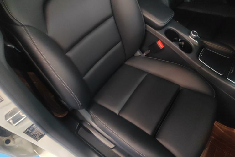 Used Mercedes-Benz B-Class 2017 B 200 Sport Edition Right Front Seat