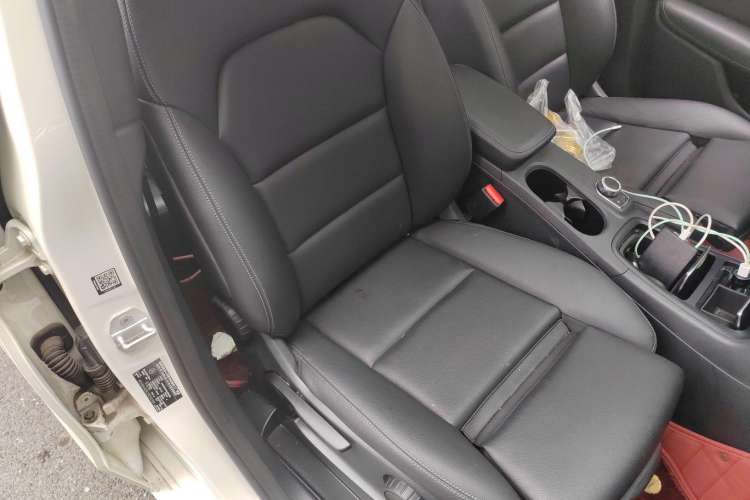 Used Mercedes-Benz B-Class 2017 B 200 Sport Edition Right Front Seat