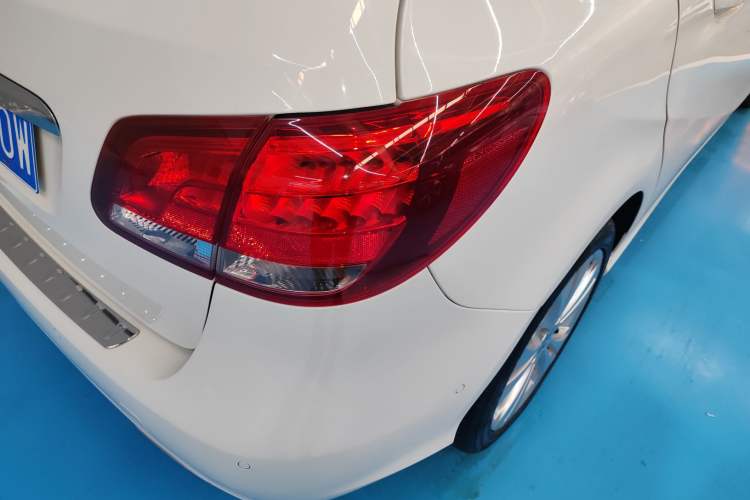 Used Mercedes-Benz B-Class 2017 B 200 Sport Edition Right Rear Taillight