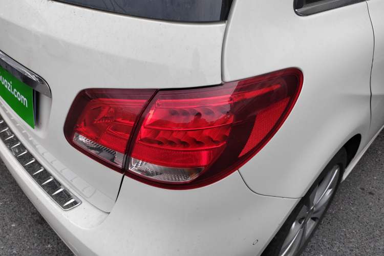 Used Mercedes-Benz B-Class 2017 B 200 Sport Edition Right Rear Taillight