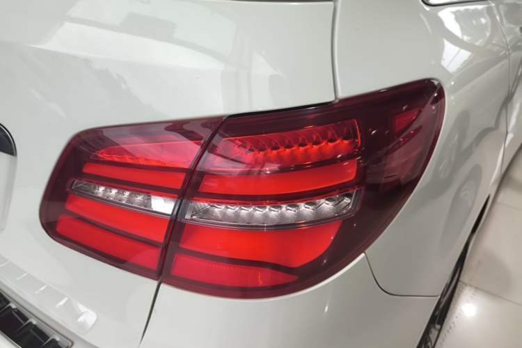 Used Mercedes-Benz B-Class 2017 B 200 Fashion Model Right Rear Taillight