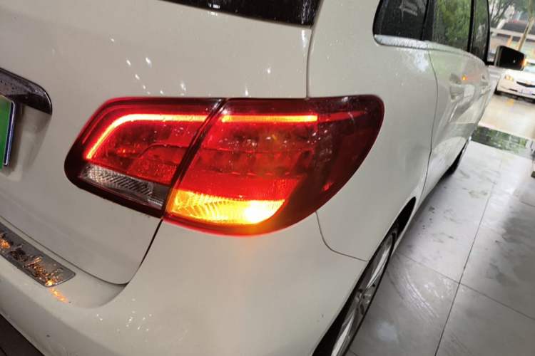 Used Mercedes-Benz B-Class 2017 B 200 Sport Edition Right Rear Taillight