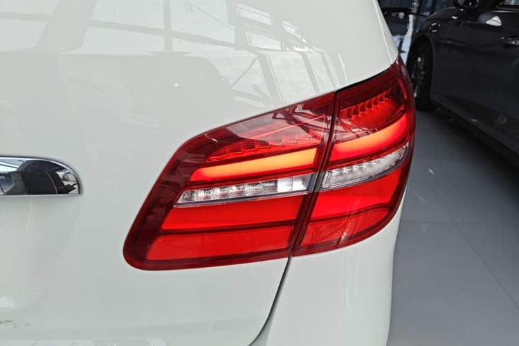 Used Mercedes-Benz B-Class 2017 B 200 Fashion Model Right Rear Taillight
