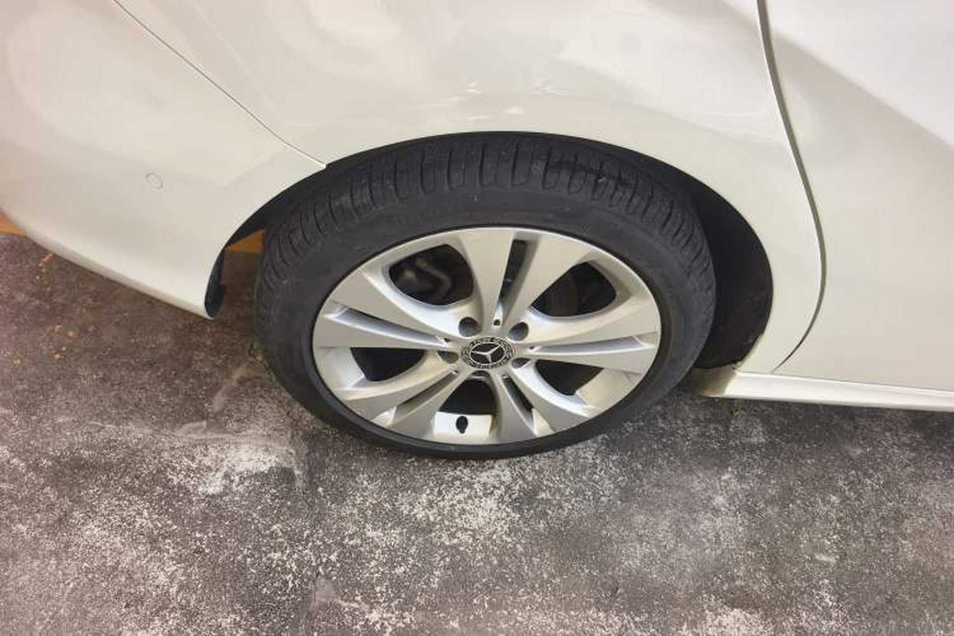 Used Mercedes-Benz B-Class 2017 B 200 Sport Edition Right Rear Wheel Hub