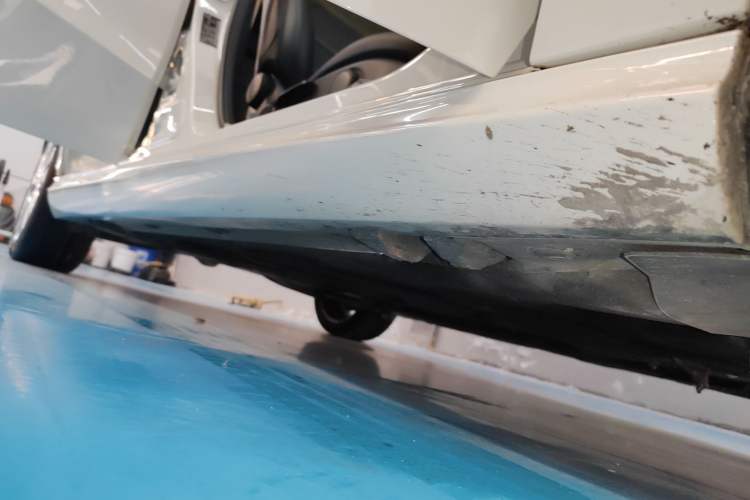 Used Mercedes-Benz B-Class 2017 B 200 Sport Edition Right Side Sill