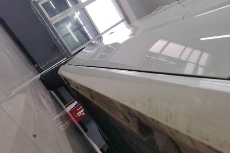 Used Mercedes-Benz B-Class 2017 B 200 Sport Edition Right Side Sill