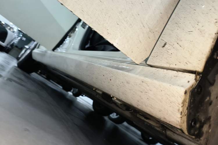 Used Mercedes-Benz B-Class 2017 B 200 Sport Edition Right Side Sill