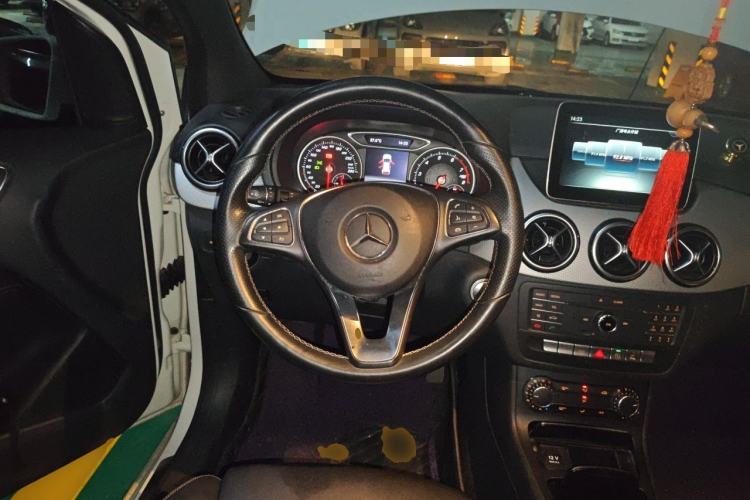Used Mercedes-Benz B-Class 2017 B 200 Sport Edition Steering Wheel