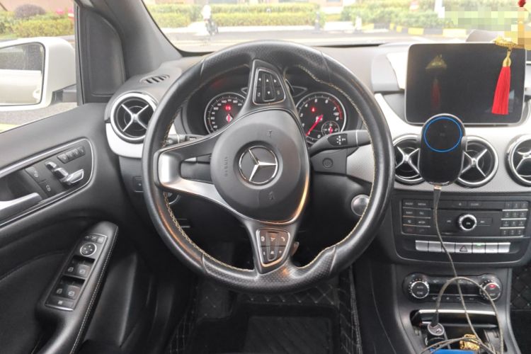 Used Mercedes-Benz B-Class 2017 B 200 Fashion Model Steering Wheel