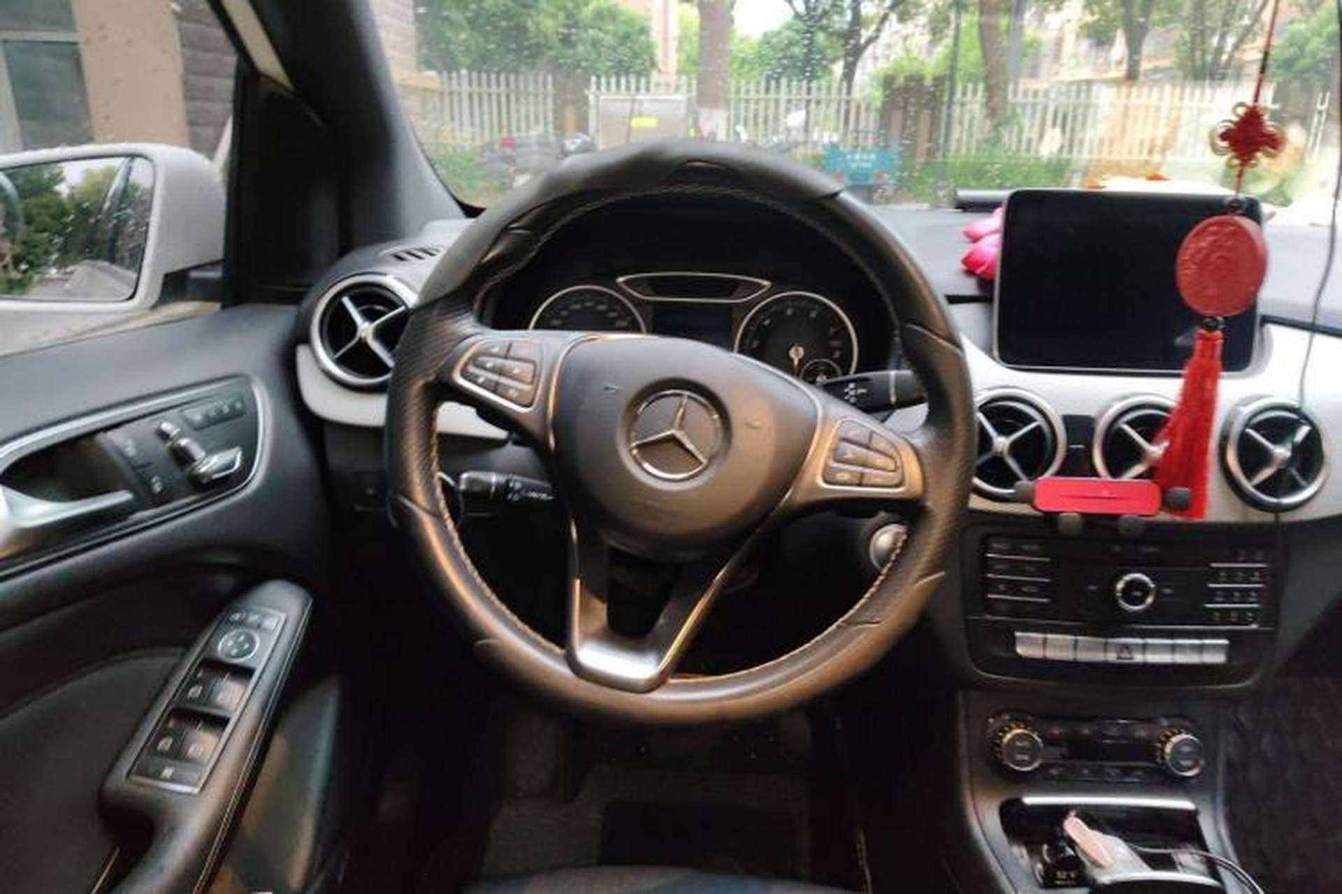 Used Mercedes-Benz B-Class 2017 B 200 Fashion Model Steering Wheel