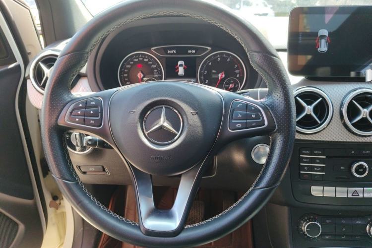 Used Mercedes-Benz B-Class 2017 B 200 Sport Edition Steering Wheel