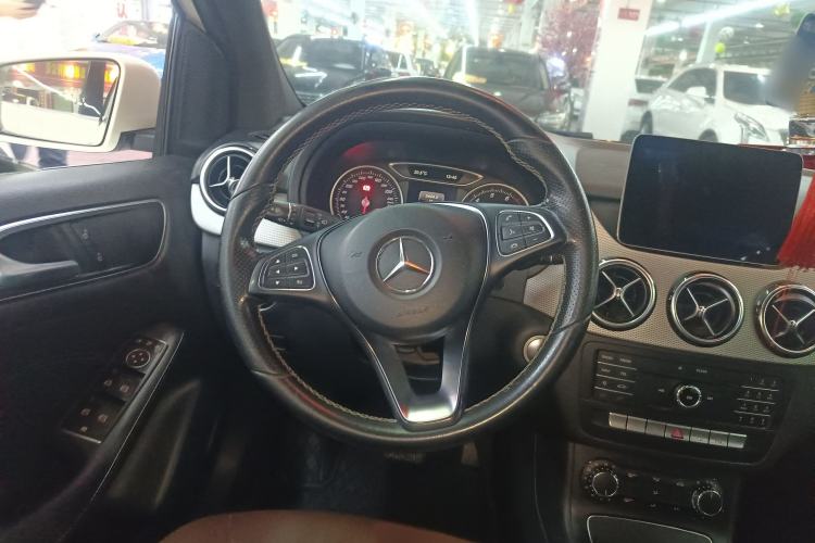 Used Mercedes-Benz B-Class 2017 B 200 Sport Edition Steering Wheel