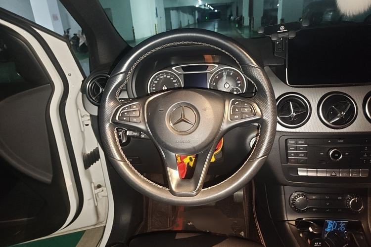 Used Mercedes-Benz B-Class 2017 B 200 Sport Edition Steering Wheel
