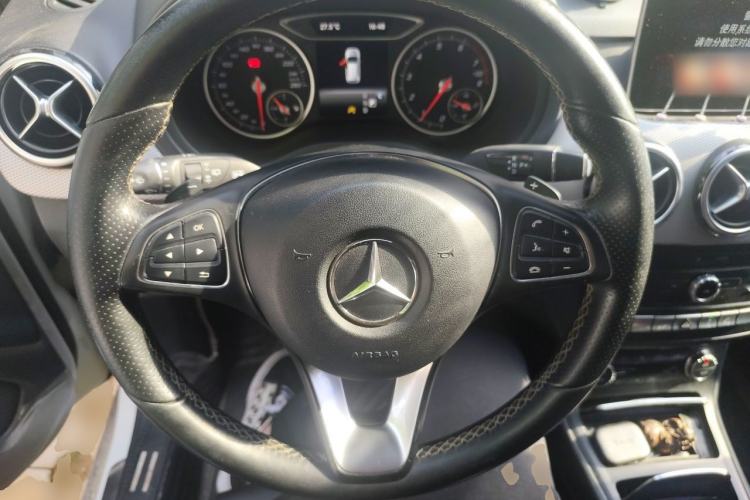 Used Mercedes-Benz B-Class 2017 B 200 Fashion Model Steering Wheel