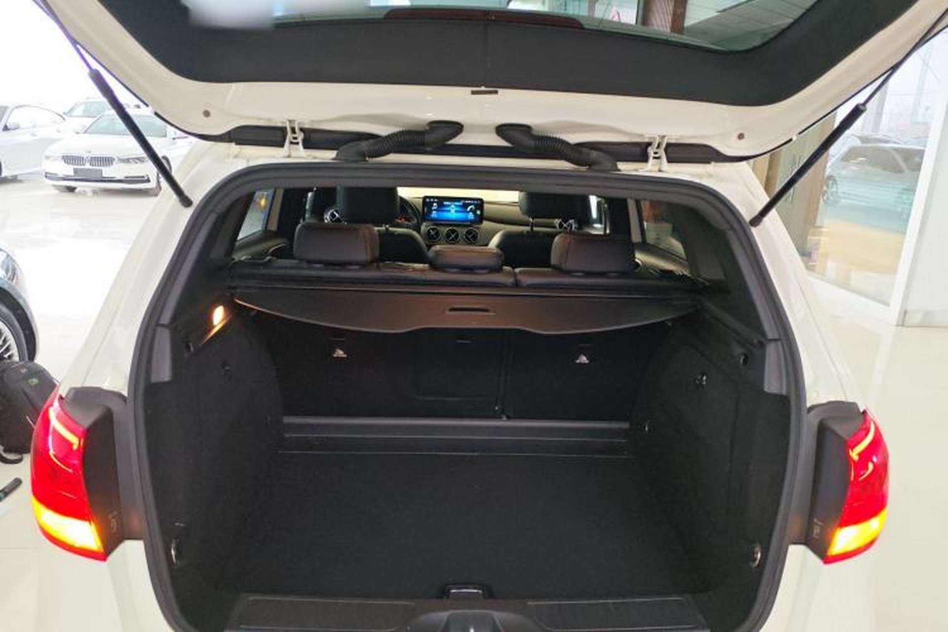 Used Mercedes-Benz B-Class 2017 B 200 Sport Edition Trunk