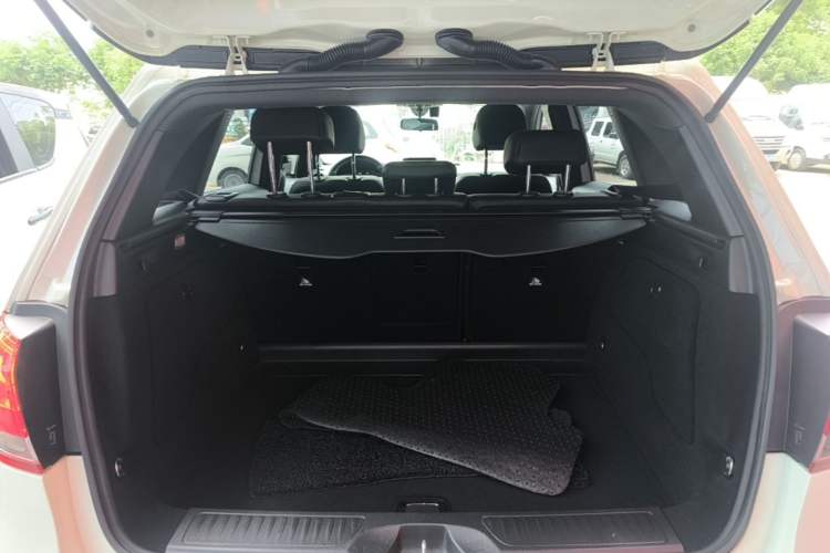 Used Mercedes-Benz B-Class 2017 B 200 Sport Edition Trunk