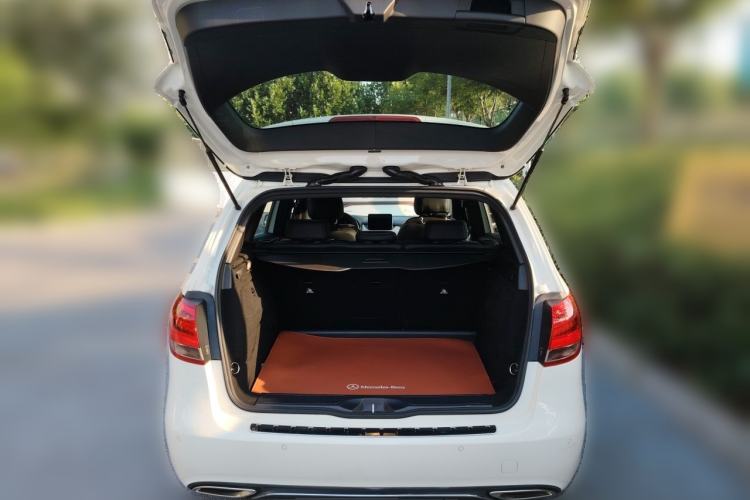Used Mercedes-Benz B-Class 2017 B 200 Sport Edition Trunk