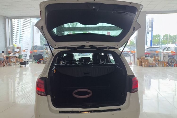 Used Mercedes-Benz B-Class 2017 B 200 Sport Edition Trunk