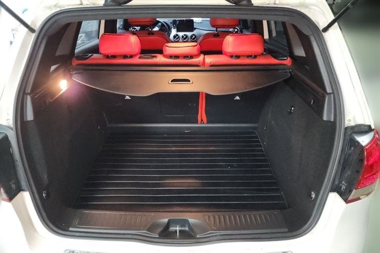 Used Mercedes-Benz B-Class 2017 B 180 Trunk