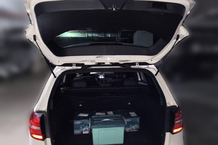 Used Mercedes-Benz B-Class 2017 B 200 Fashion Model Trunk