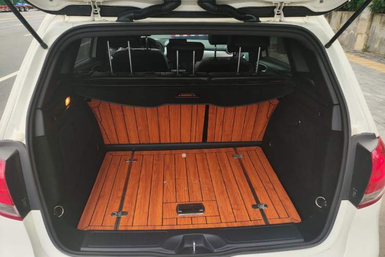 Used Mercedes-Benz B-Class 2017 B 200 Sport Edition Trunk