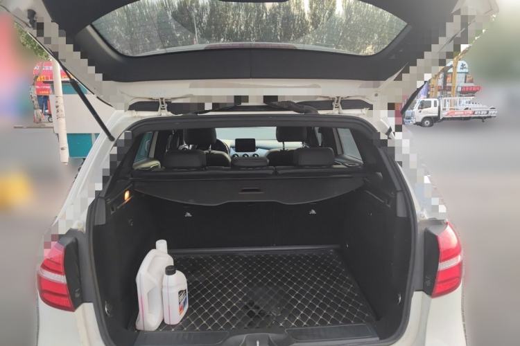 Used Mercedes-Benz B-Class 2017 B 200 Fashion Model Trunk