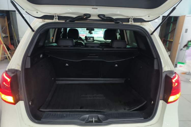 Used Mercedes-Benz B-Class 2017 B 200 Sport Edition Trunk