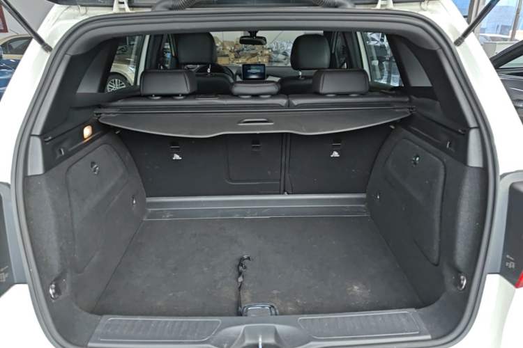 Used Mercedes-Benz B-Class 2017 B 200 Fashion Model Trunk