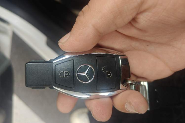 Used Mercedes-Benz B-Class 2017 B 200 Sport Edition Vehicle Key