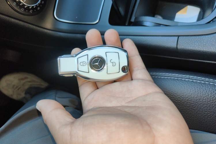 Used Mercedes-Benz B-Class 2017 B 200 Sport Edition Vehicle Key